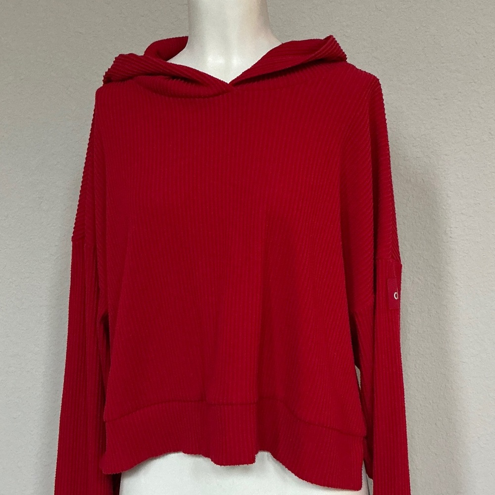 ALO YOGA Muse Rib Knit Hooded Sweatshirt In Scarlet Red - Picture 4 of 11